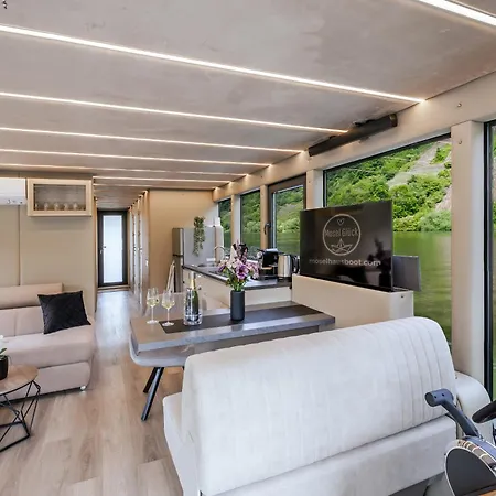 Båthotell Mosel Glueck