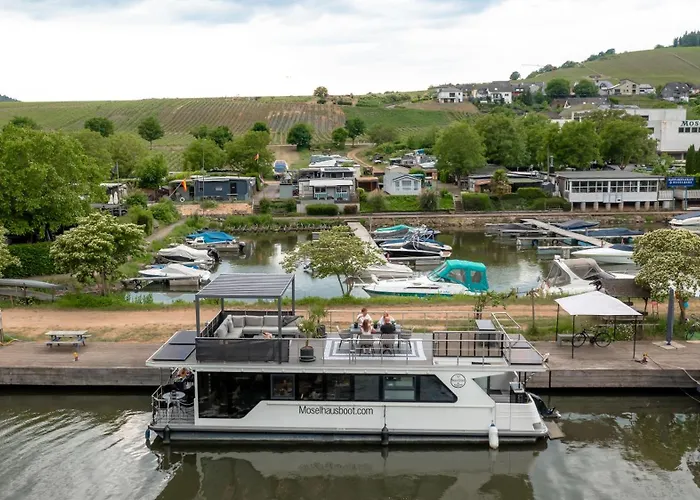 Mosel Glück Botel Polich